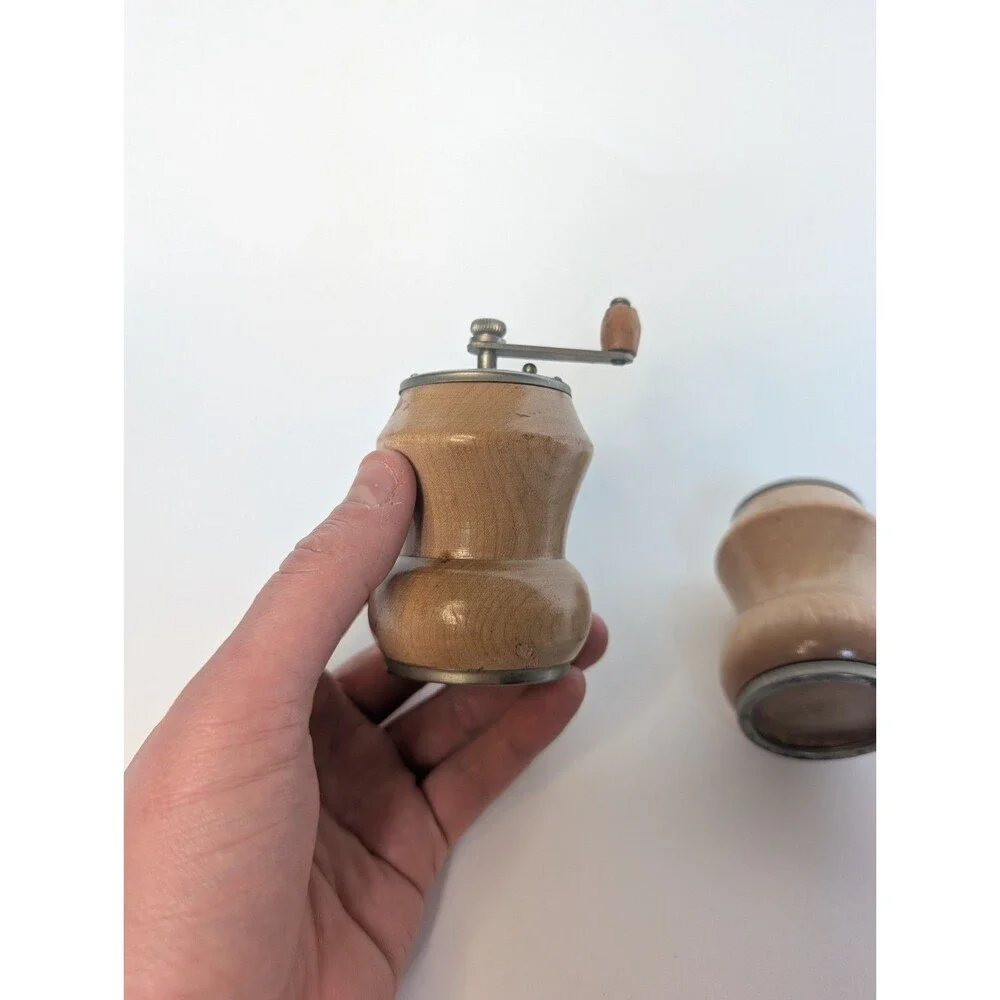 2ct Vintage Japan Salt and Pepper Shaker Grinder SET Light Wood and Chrome